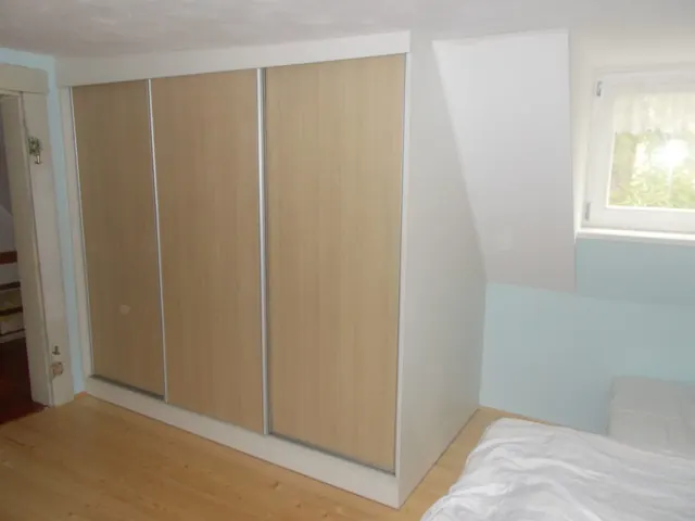 Vestavěné skříně